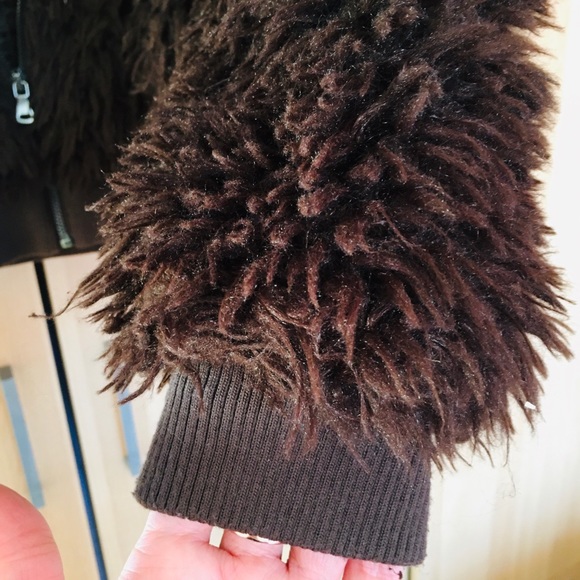 Forever21 furry jacket - Picture 4 of 6